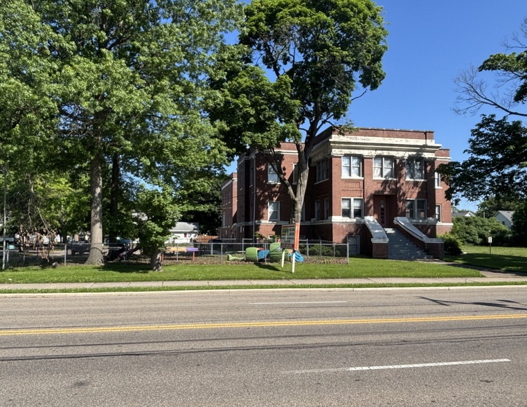 Primary Photo Of 324 Wooster Rd N, Barberton Religious Facility For Sale