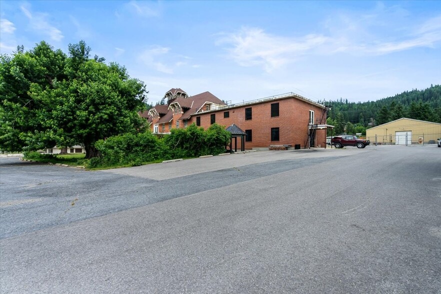 More Photos Of 99 Sather Field Rd, Silverton Lodge Meeting Hall For Sale