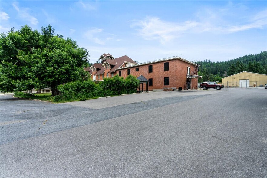 More Photos Of 99 Sather Field Rd, Silverton Lodge Meeting Hall For Sale