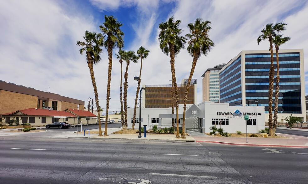 More Photos Of 500 S 4th St, Las Vegas Office For Sale