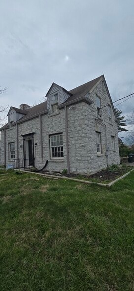 Primary Photo Of 4502 Fegenbush Ln, Louisville Specialty For Sale