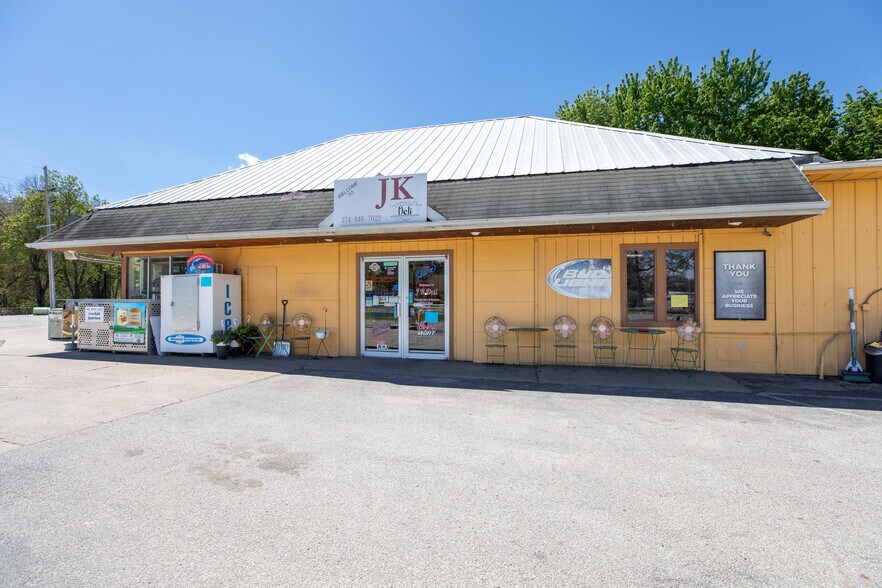 More Photos Of 8995 S US Highway 35, Monterey General Retail For Sale