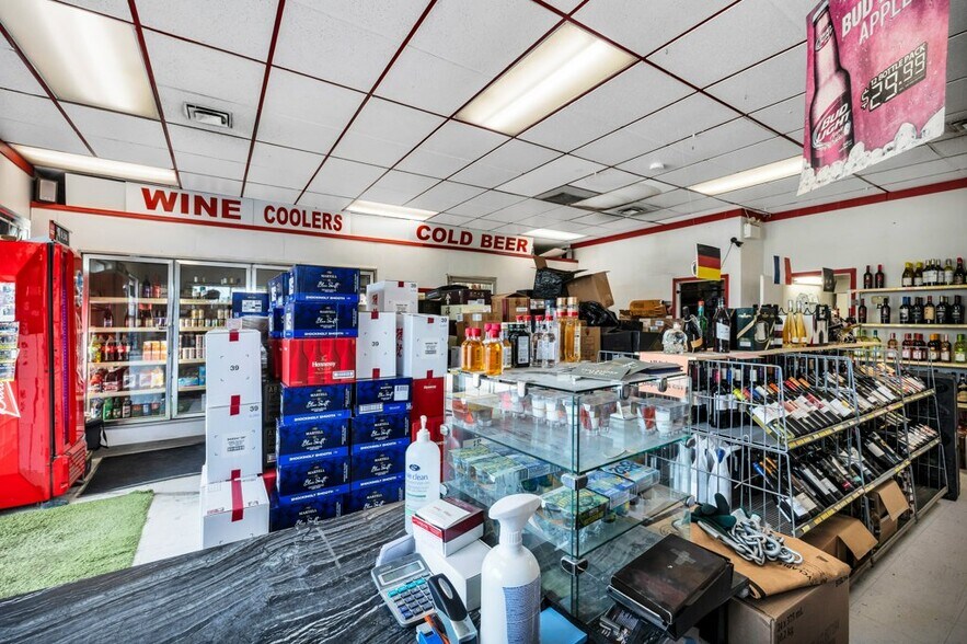 More Photos Of 20 McLeod Ave, Spruce Grove Storefront Retail Office For Sale