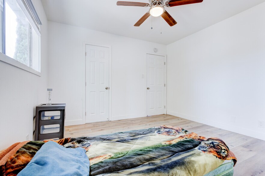 More Photos Of 1720 Cerritos Ave, Long Beach Apartments For Sale