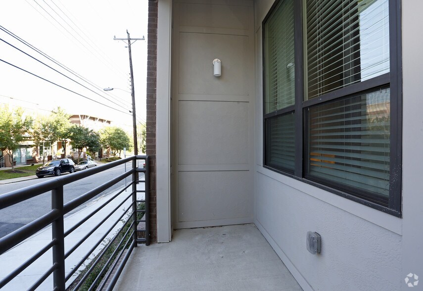 More Photos Of 810 9th St, Durham Apartments For Lease