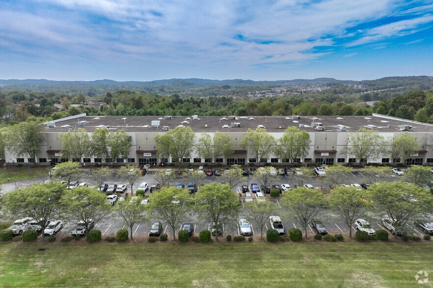 More Photos Of 250 W Kensinger Dr, Cranberry Township Manufacturing For Lease