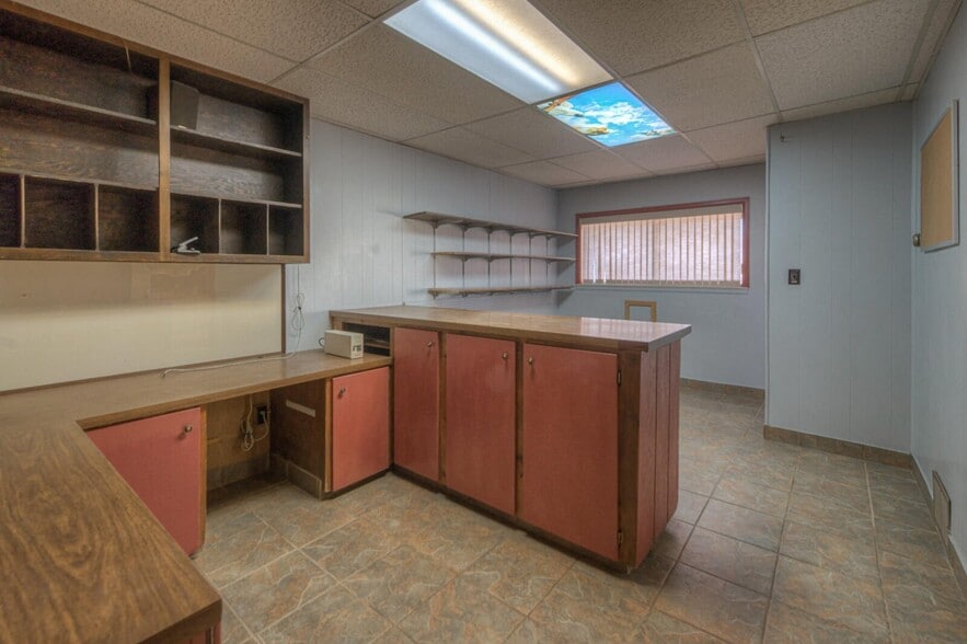 More Photos Of 22540 Us Highway 160, Walsenburg Veterinarian Kennel For Sale