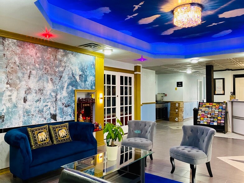 More Photos Of 1175 N Watson Rd, Arlington Hotel For Sale