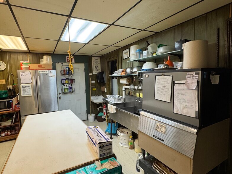 More Photos Of 222 Katherine St, Buffalo Restaurant For Sale