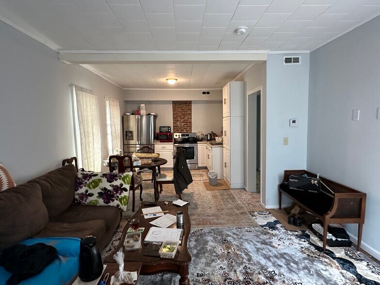 More Photos Of 18 Ingersoll Ave, Schenectady Apartments For Sale