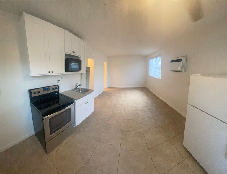 More Photos Of 588 E Mel Ave, Palm Springs Apartments For Sale