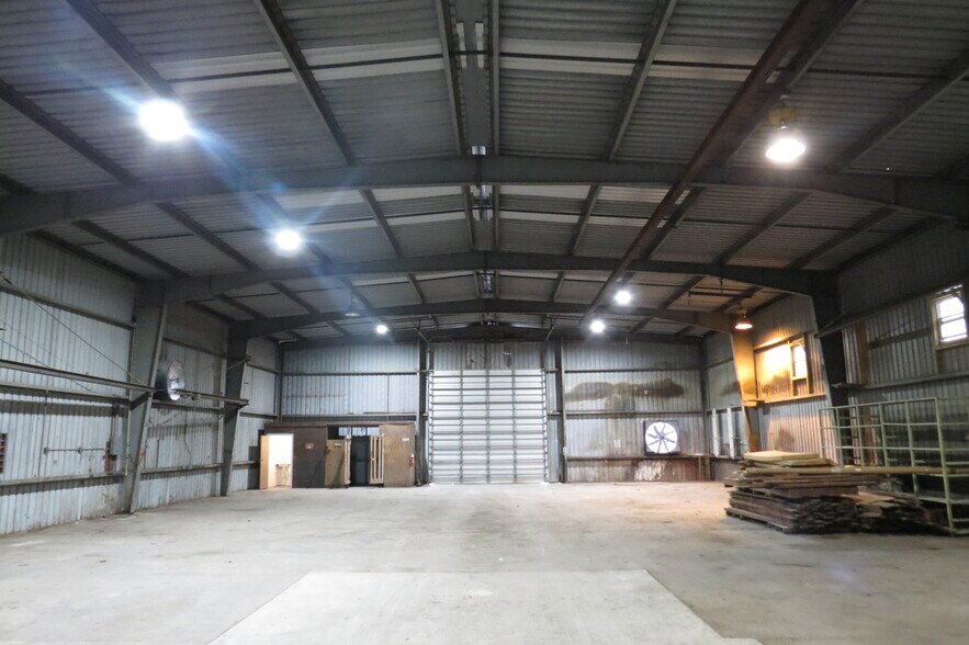 More Photos Of 7585 Wilson Blvd, Jacksonville Warehouse For Lease