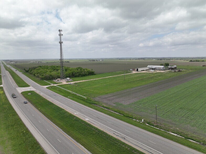 More Photos Of 24301 US-79, Thrall Land For Lease