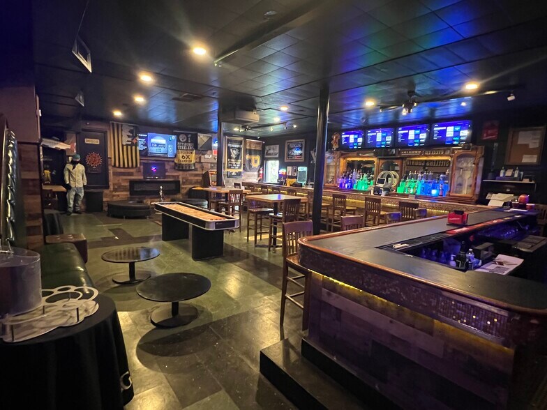 More Photos Of 206 Fernleaf St, Pittsburgh General Retail For Sale