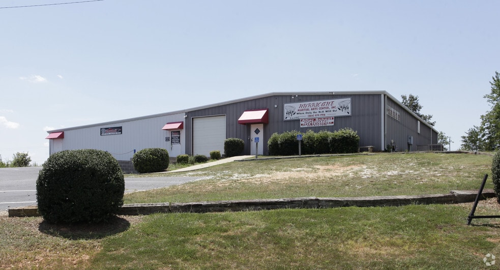 Primary Photo Of 1121 Gap Creek Rd, Lyman Showroom For Sale