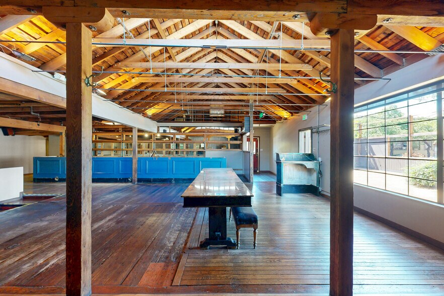 More Photos Of 5862-5872 Doyle St, Emeryville Restaurant For Sale