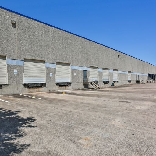 More Photos Of 3700 Eagle Place Dr, Dallas Distribution For Lease