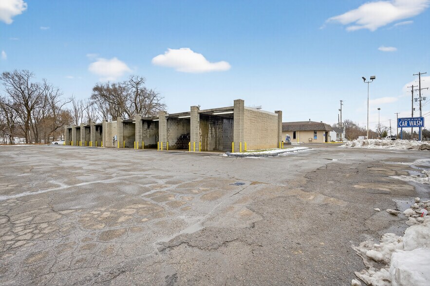 More Photos Of 3269 Richfield Rd, Flint Carwash For Sale