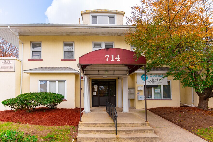 Primary Photo Of 714-720 Broadway, Paterson Medical For Lease