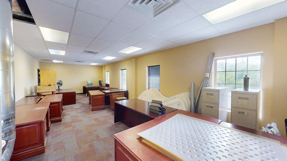 More Photos Of 430 Montbrook Ln, Knoxville Loft Creative Space For Sale