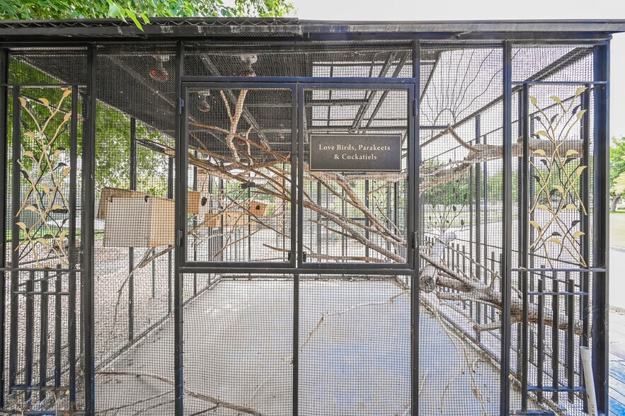 More Photos Of 6629 S Pecos Rd, Las Vegas Horse Stables For Sale