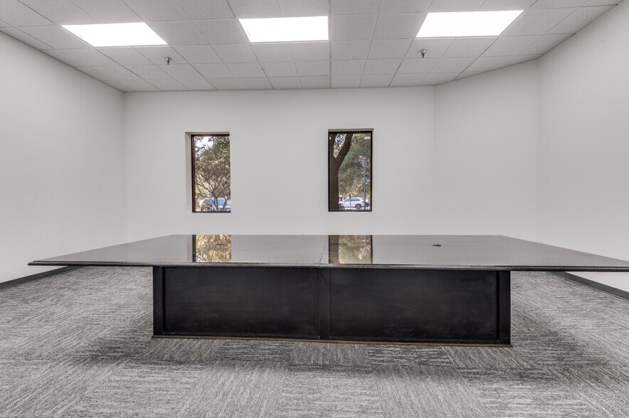 More Photos Of 1720-1750 Hurd Dr, Irving Warehouse For Lease