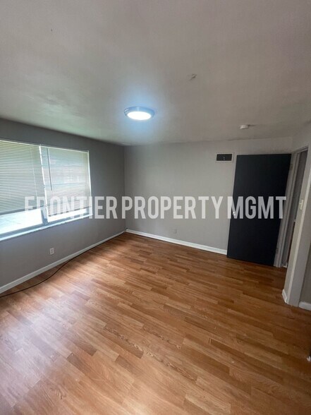 More Photos Of 1001-1031 North and South Rd, University City Apartments For Sale