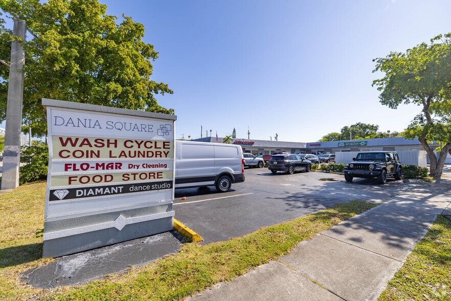 More Photos Of 265 S Federal Hwy, Dania Beach Storefront For Lease