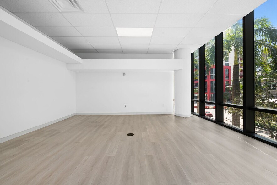 More Photos Of 125 NE 32nd St, Miami Apartments For Lease