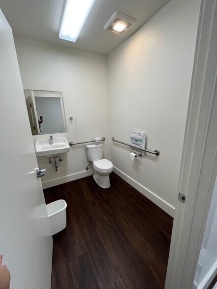 More Photos Of 11360-11370 San Pablo Ave, El Cerrito Medical For Lease