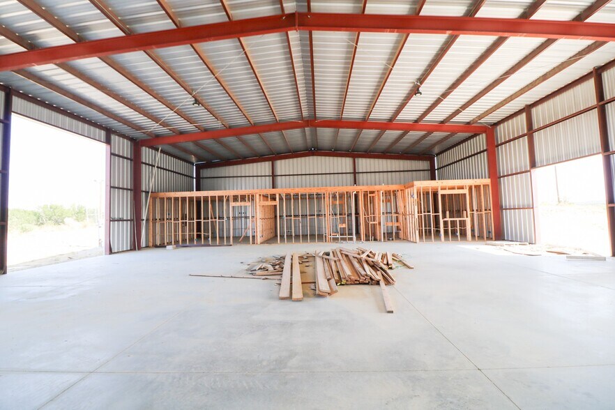 More Photos Of 311 Chicote Rd, Laredo Industrial For Sale