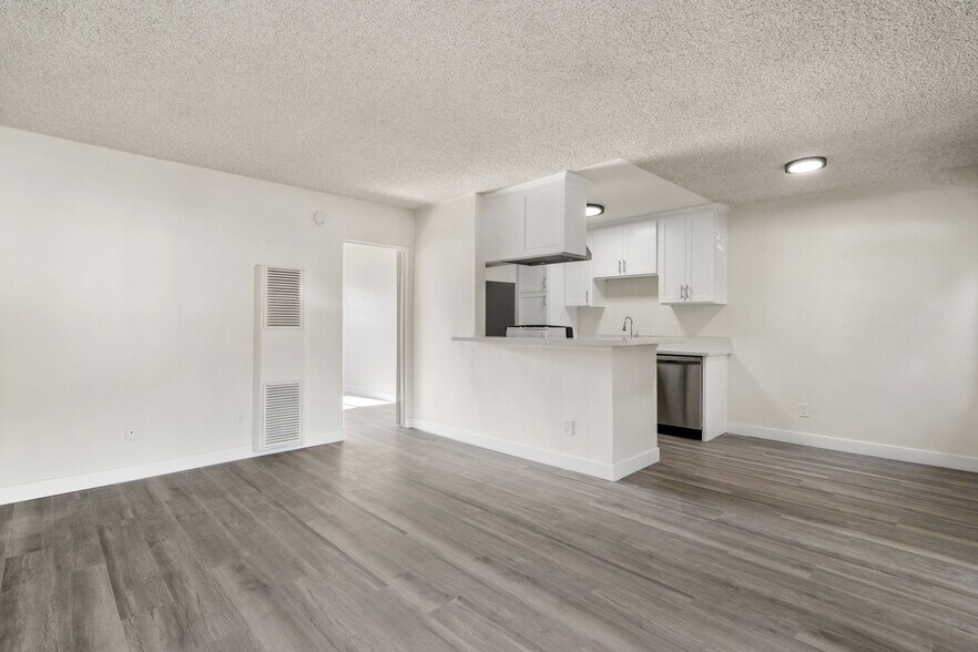 More Photos Of 200 S Avenue 59, Los Angeles Apartments For Sale