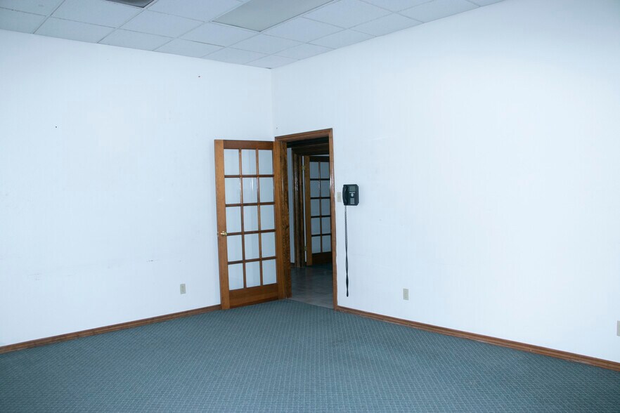 More Photos Of 12225 N Bryan Rd, Mission Light Distribution For Sale