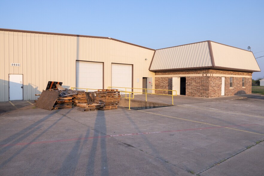 More Photos Of 3533 E Highway 175, Kaufman Manufacturing For Lease