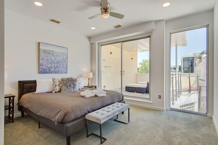 More Photos Of 487 King St, Charleston Loft Creative Space For Sale