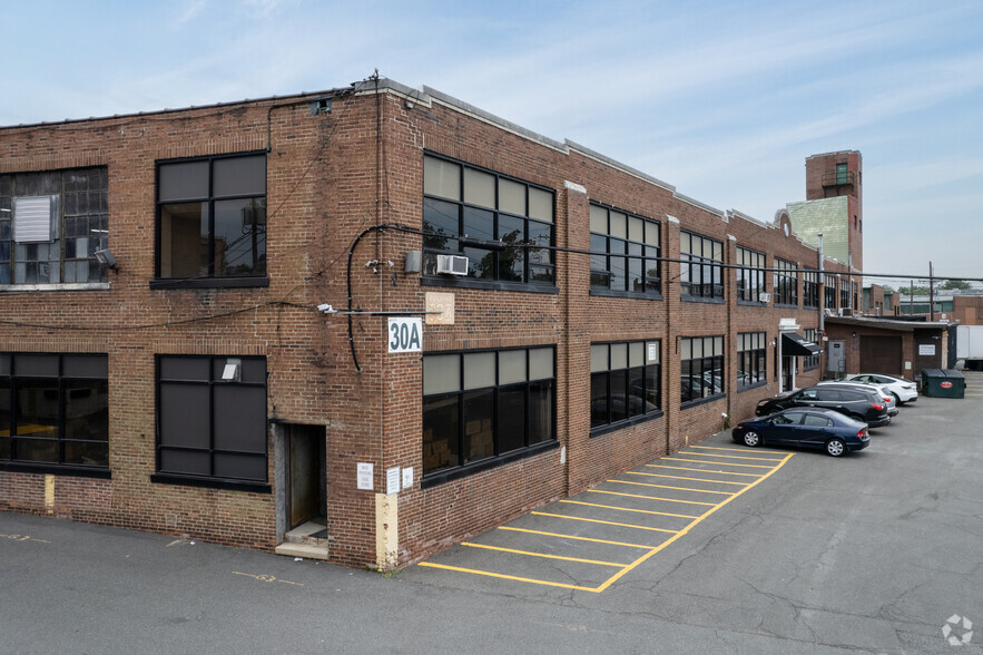 Primary Photo Of 20-21 Wagaraw Rd, Fair Lawn Warehouse For Lease