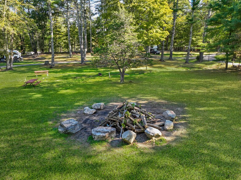 More Photos Of 425 Woodland Rd, Accord Trailer Camper Park For Sale
