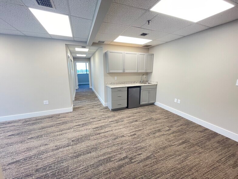 More Photos Of 633 S Andrews Ave, Fort Lauderdale Office For Lease