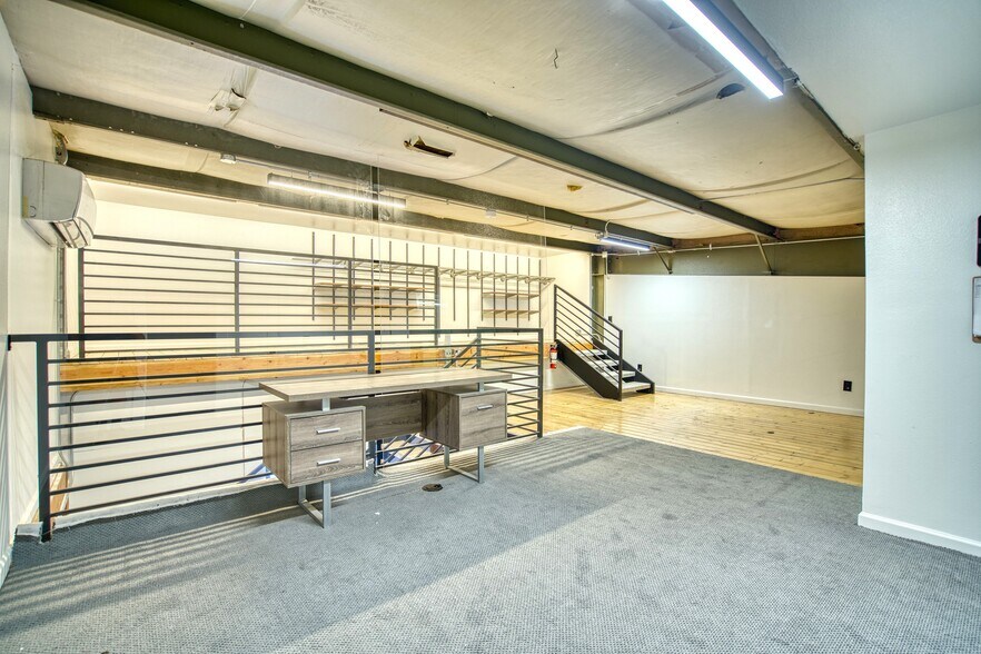 More Photos Of 851 E Hwy 224, Denver Warehouse For Sale