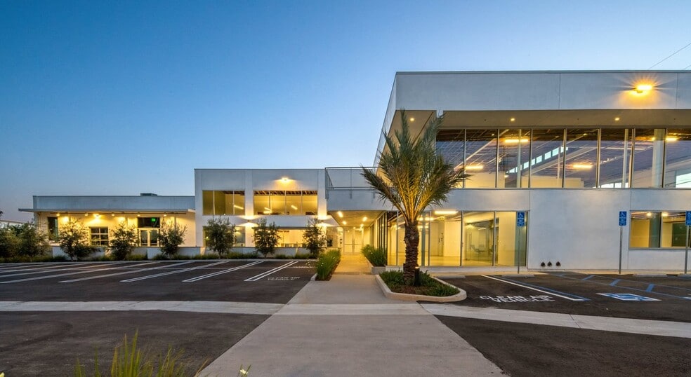 More Photos Of , Los Angeles Office For Sale