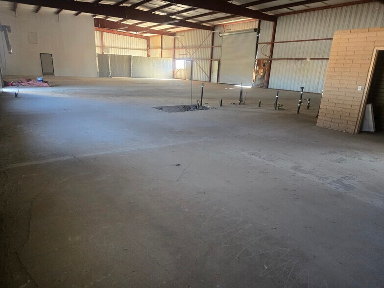 More Photos Of 4780 US Highway 111, Brawley Warehouse For Lease