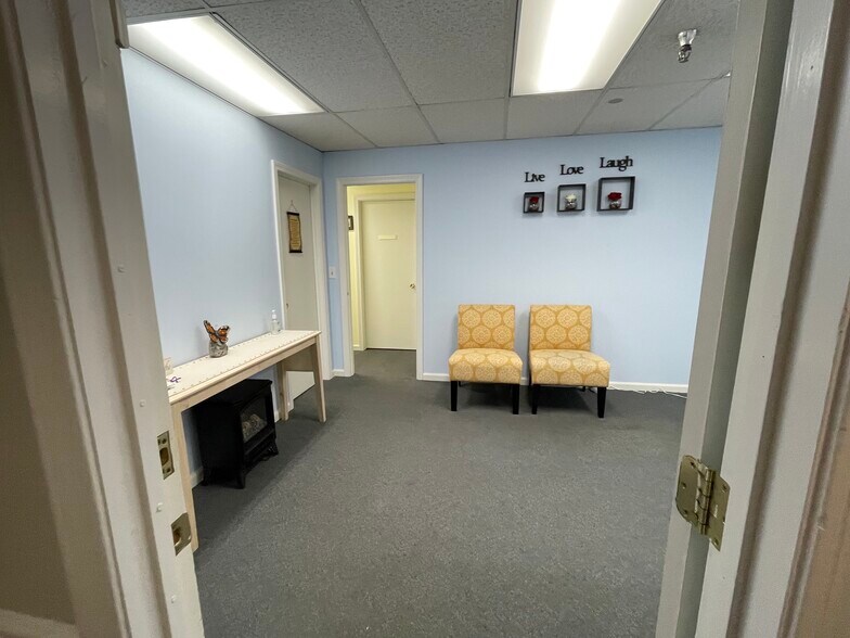 More Photos Of 344-350 Silas Deane Hwy, Wethersfield Medical For Lease