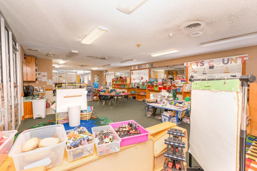 More Photos Of 2081 Mesa Valley Way, Austell Specialty For Sale