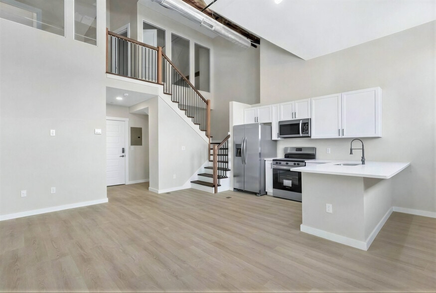 More Photos Of 72 Kendrick Ave, Woonsocket Apartments For Sale
