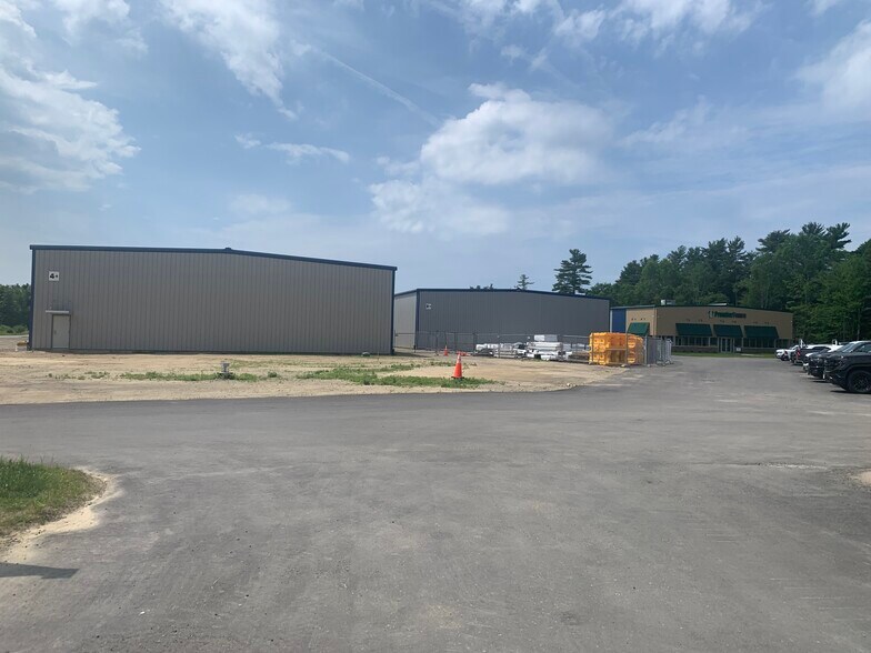 More Photos Of 370 Wareham St, Middleborough Warehouse For Lease