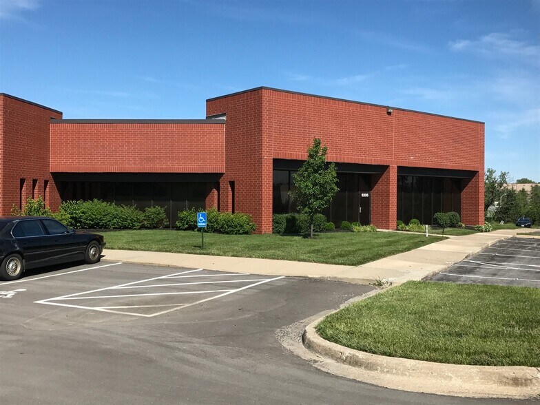 More Photos Of 8200-8248 Marshall Dr, Lenexa Warehouse For Lease