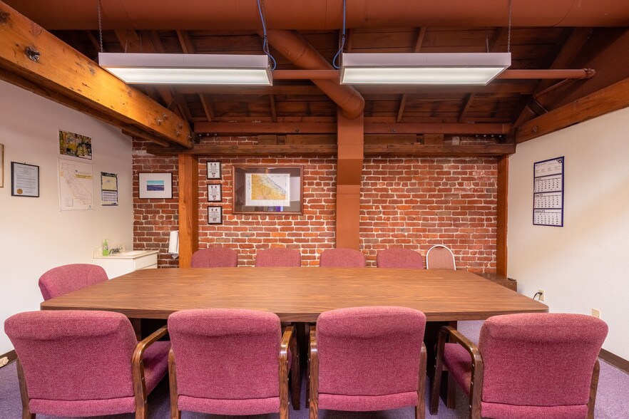 More Photos Of 367-387 N State St, Ukiah Office For Sale