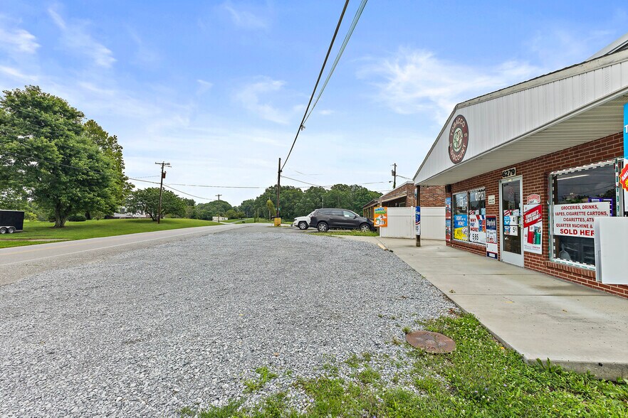 More Photos Of 6279 Blue Springs Pky, Mosheim Freestanding For Sale