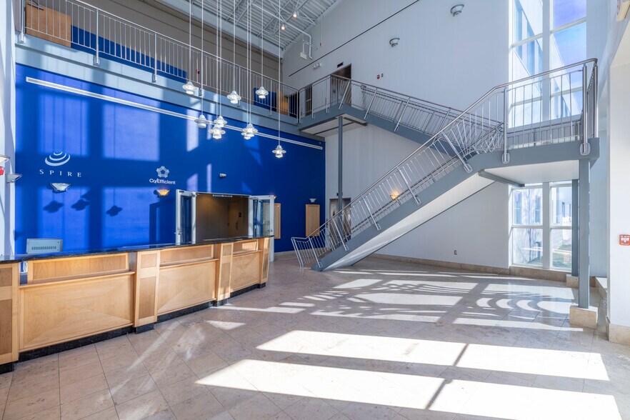 More Photos Of 65 Bay St, Dorchester Light Manufacturing For Lease