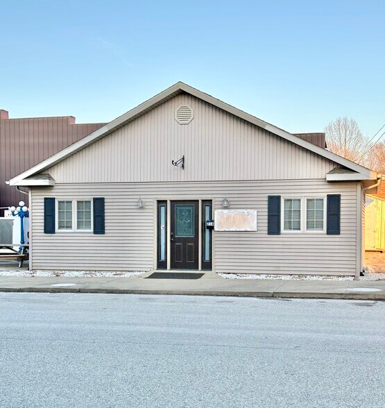 Primary Photo Of 214 4th St, Covington Office For Sale